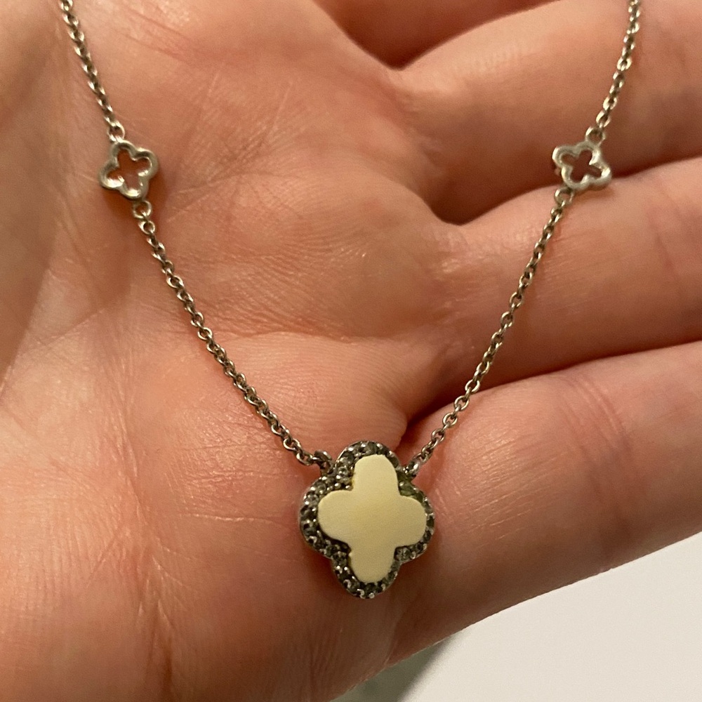Clover Design Necklace